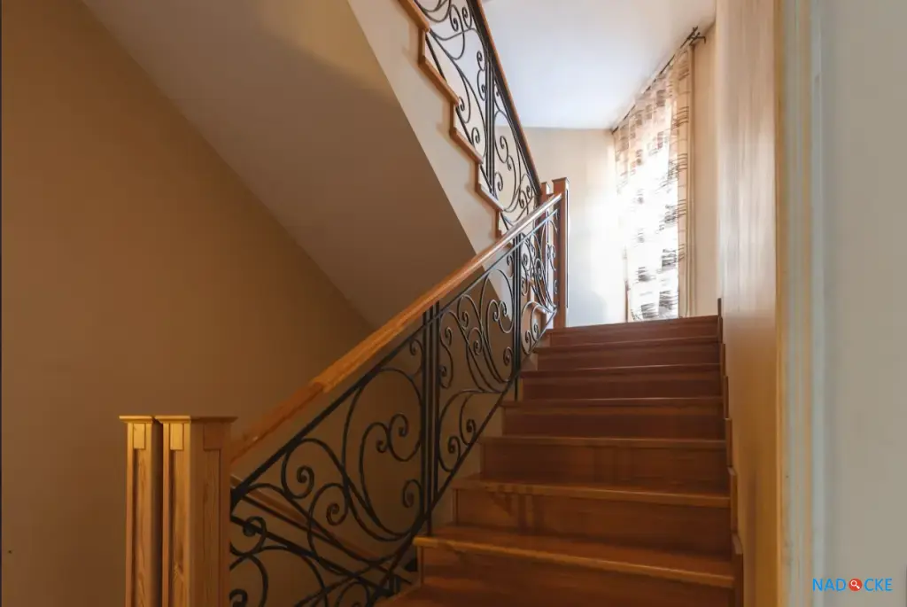 5-комнатная квартира с гаражом и собственной территорией