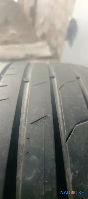 Продам корейскую резину