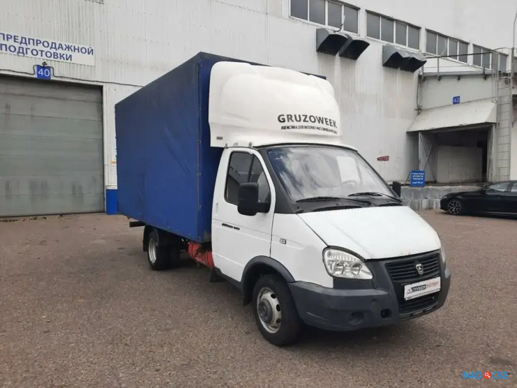 Грузовая машина перевозка