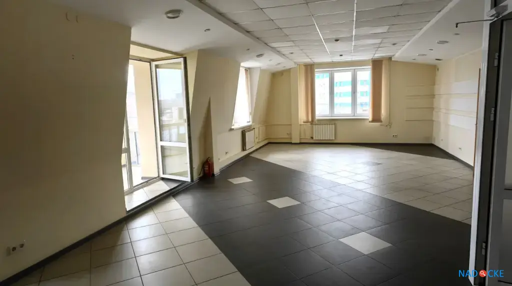 Офис в самом центре города 189 м² 1 линия