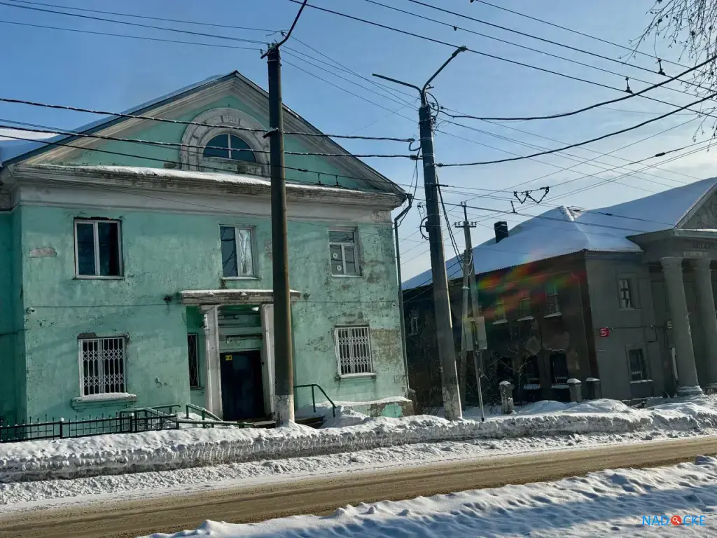 Продам здание на первой линии