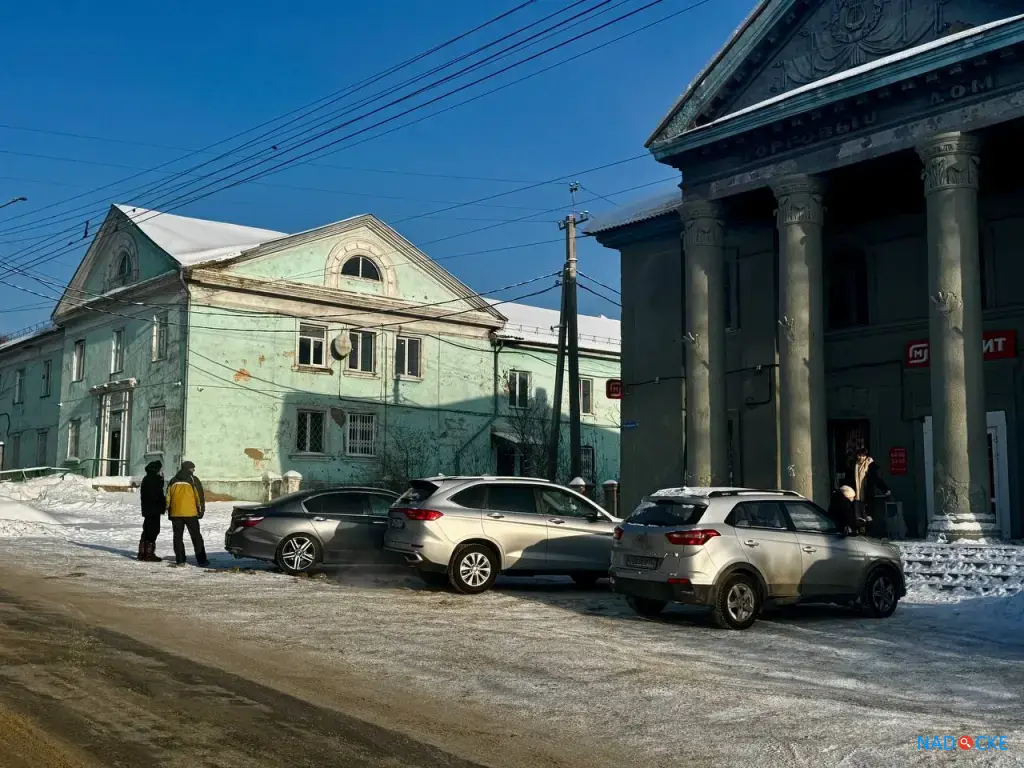 Продам здание на первой линии