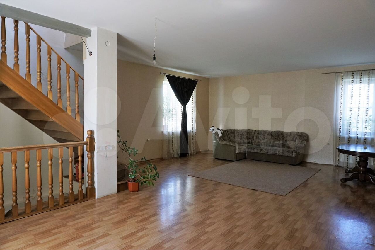 Дом 377 м² на участке 6 сот.