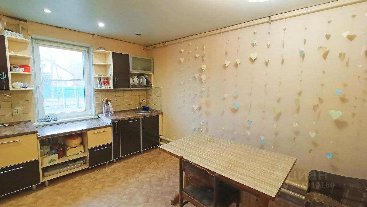 Дом в Волгоградская область, Светлоярский район, Приволжское с/пос, пос. Приволжский ул. Академика Витте (66.5 м²)