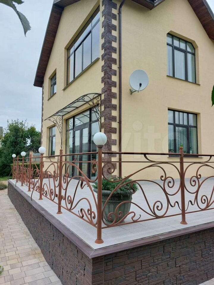 Дом 246 м² на участке 21 сот.