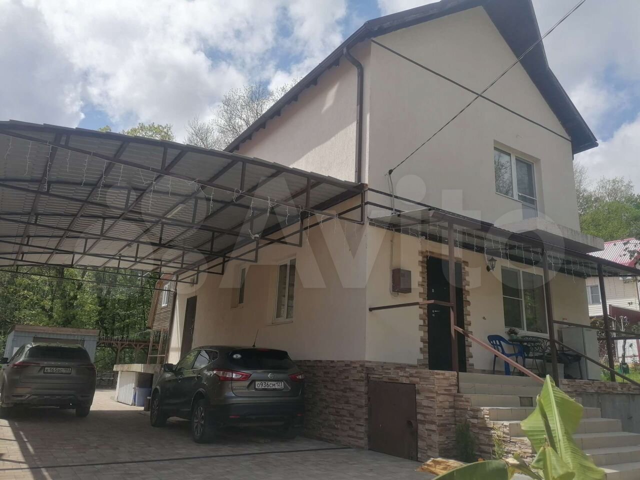 Дом 260 м² на участке 6,5 сот.