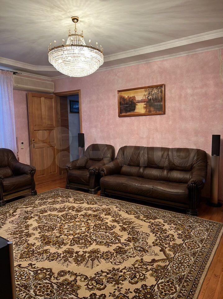 Коттедж 210,6 м² на участке 6,7 сот.