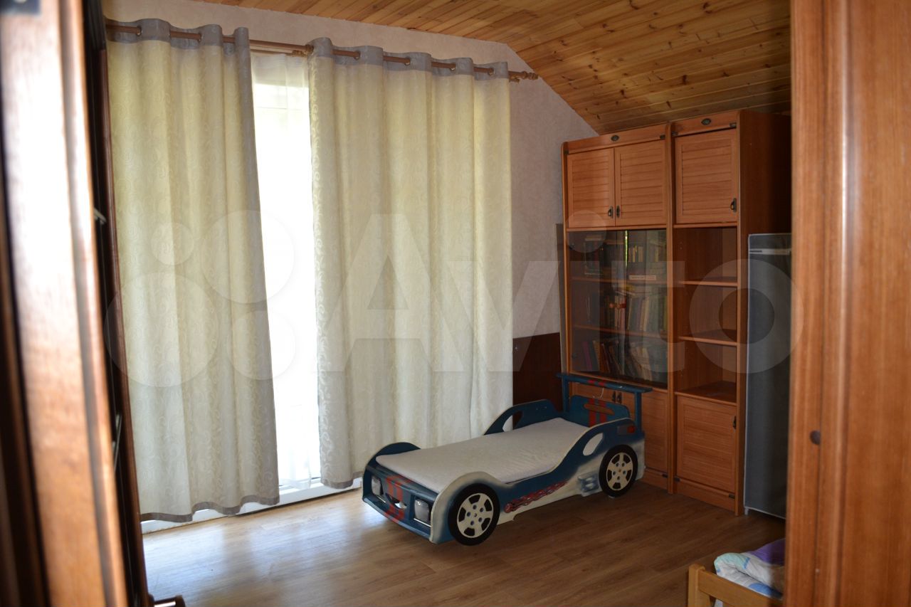 Дом 245 м² на участке 4,6 сот.