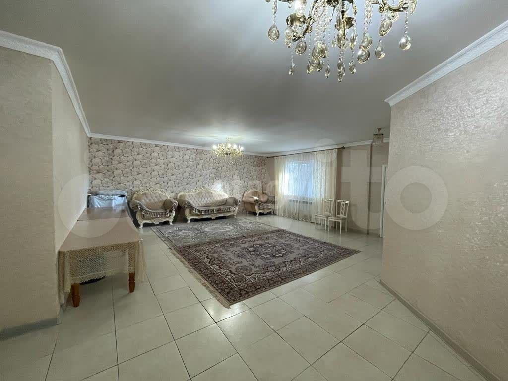 Дом 227,2 м² на участке 7,5 сот.