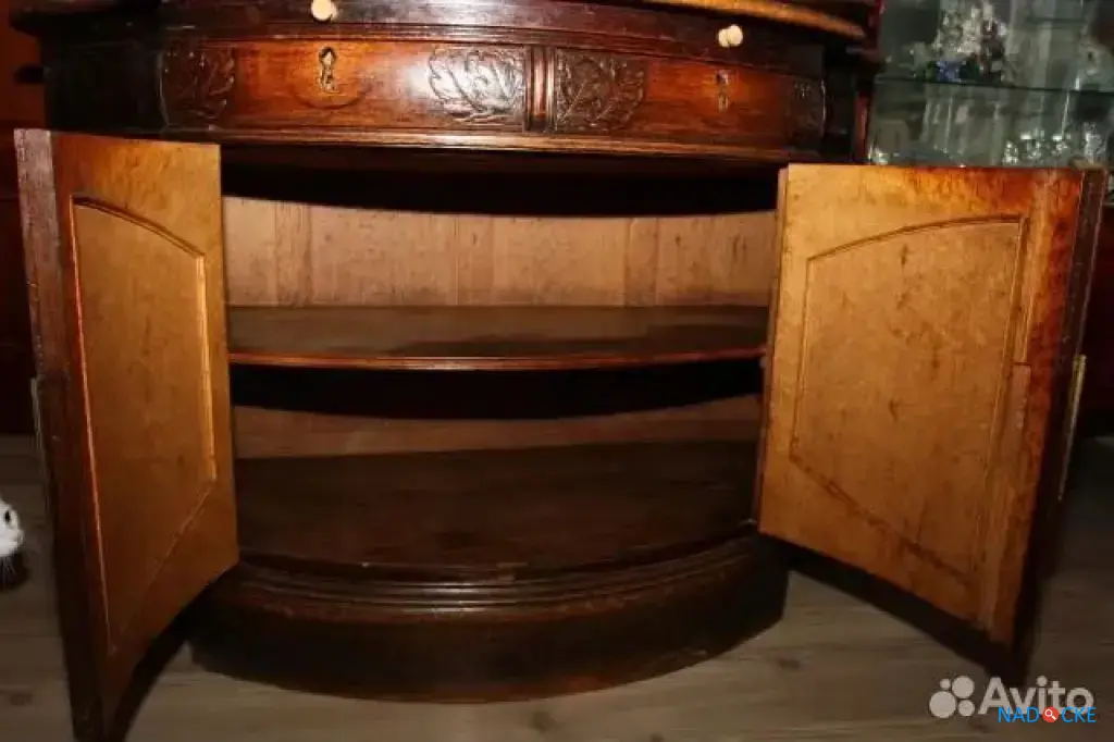 Антикварный буфет для реставрации