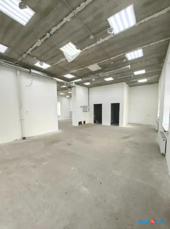 Помещение 140 м², два зала