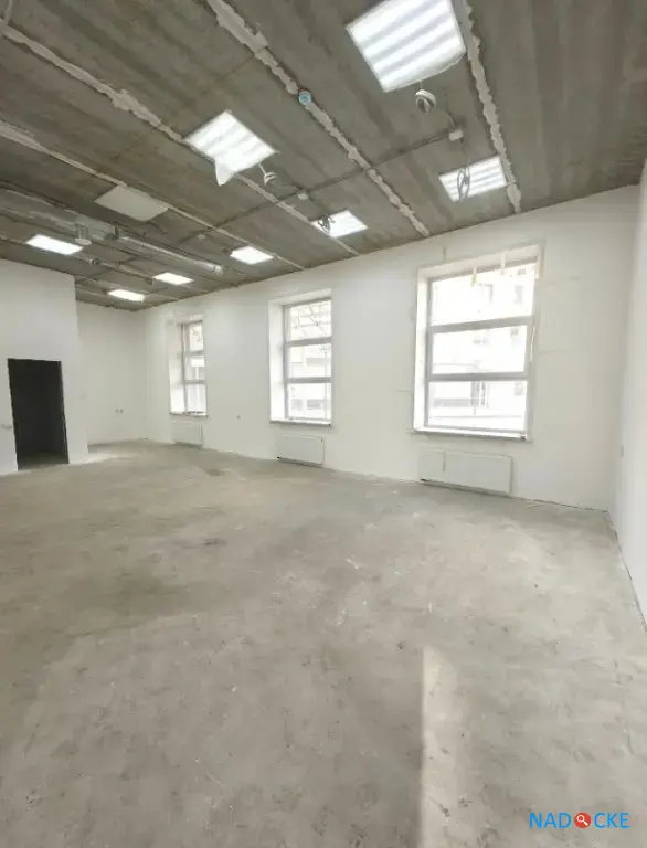 Помещение 140 м², два зала